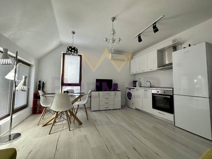 Дава се под наем Двустаен апартамент в Варна, Зимно кино Тракия - 72 кв.м за 561 € - Снимка #2