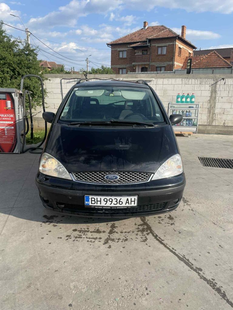Vând Ford Galaxy