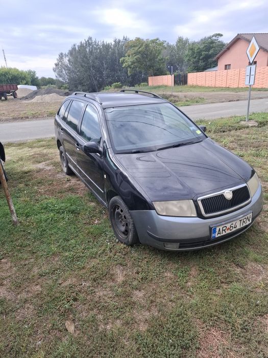 Vând skoda fabia