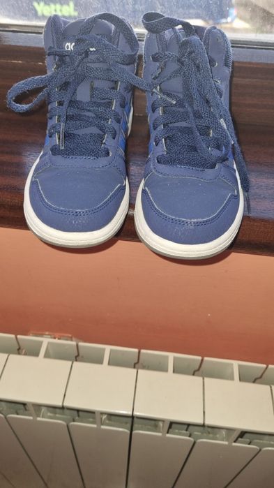 Кецове Adidas  .