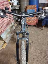 Bicicleta B TWIN roti 27,5