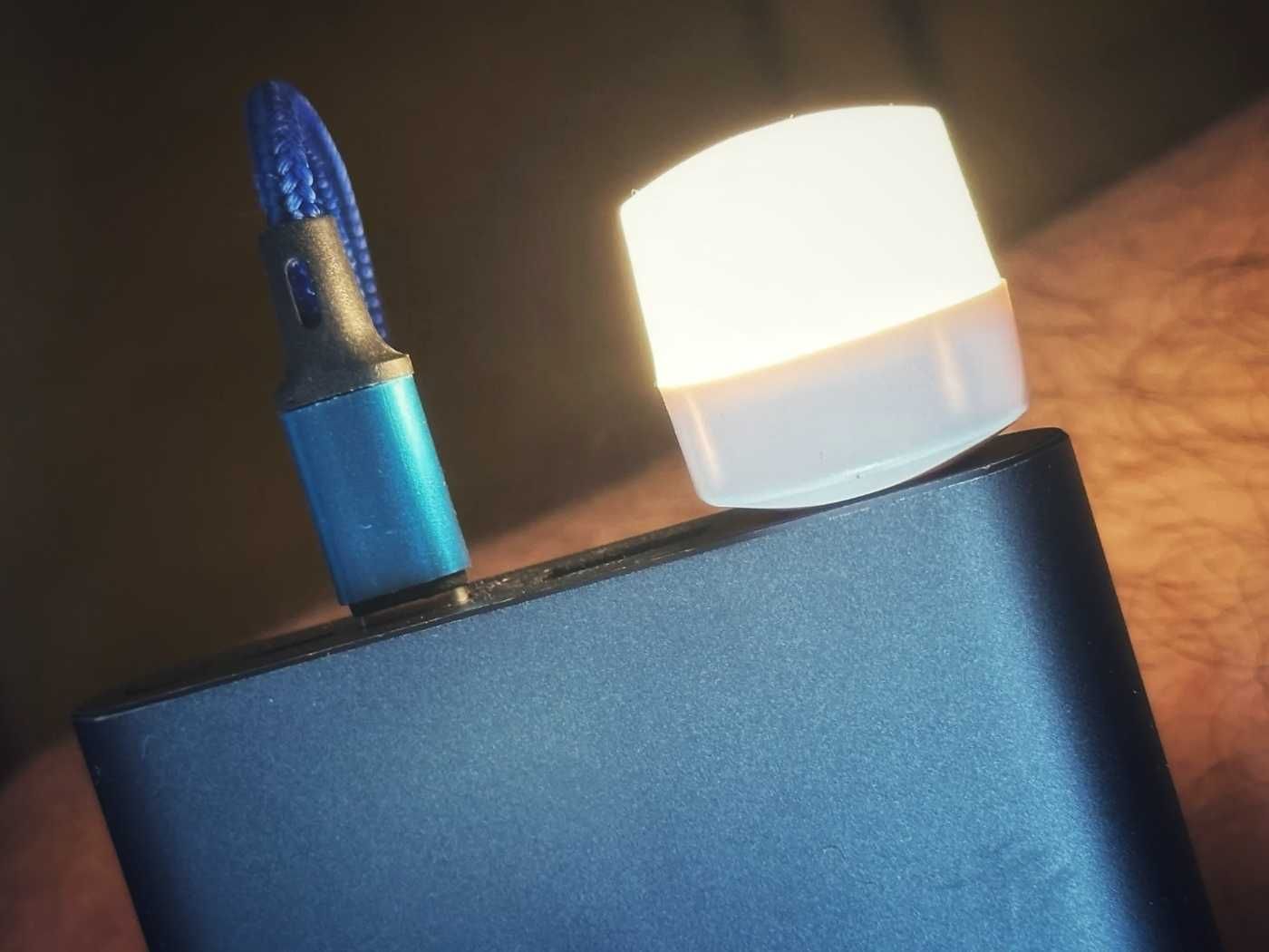 Портативна USB лампа 360° осветление фенер / състояние: ново