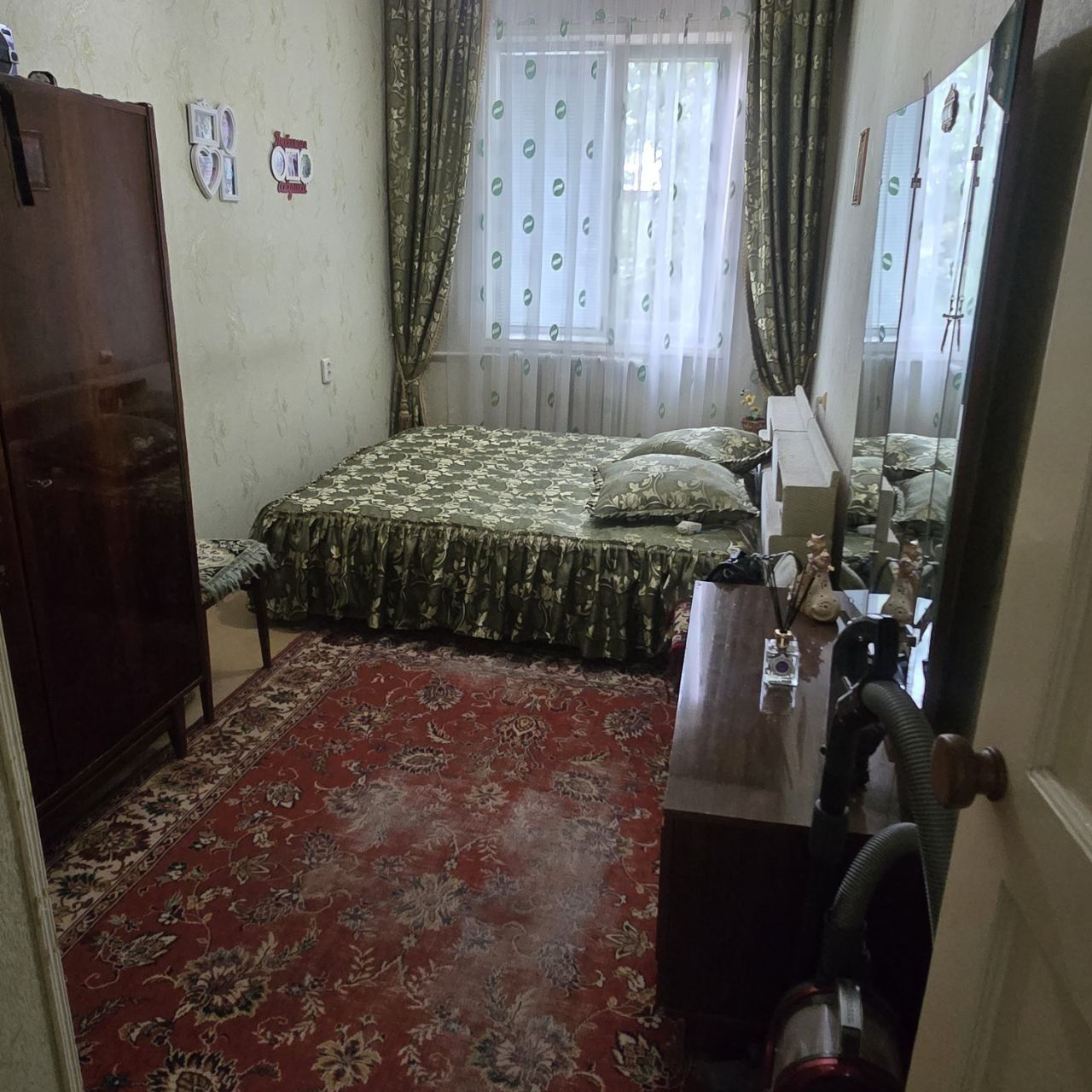 Продаётся Срочно М. Новза. 2комн.