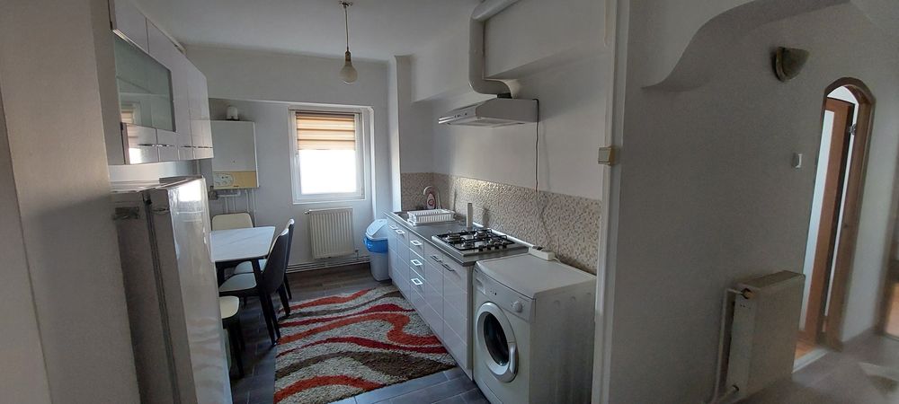 Vand apartament 3 camere decomandat. Schimb cu apartament in Cluj .