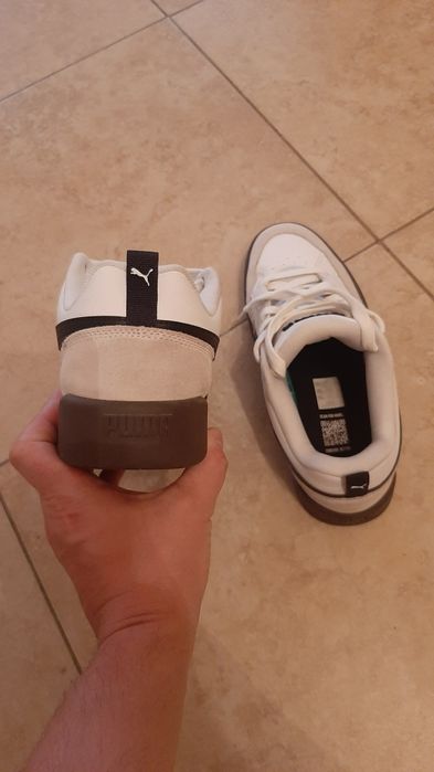 Vand sneakerși PUMA!