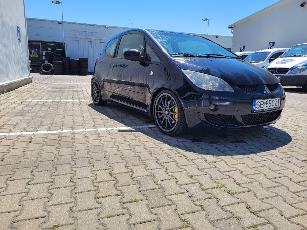 Mitsubishi colt CZT