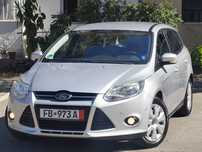 Ford Focus 1.6 benzină - 2013 - Navi, senzori