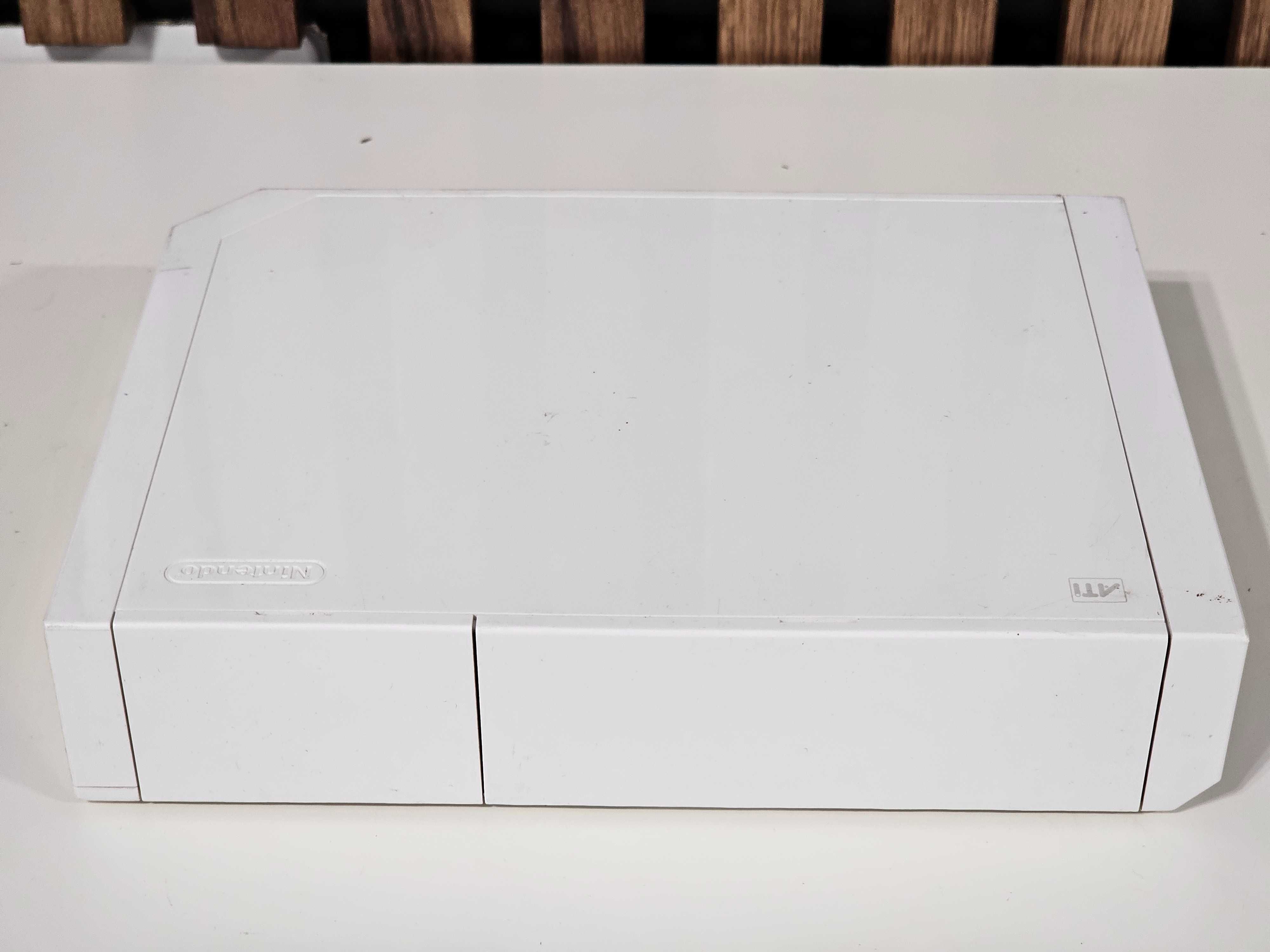 Consola Nintendo Wii completa + 3 Jocuri