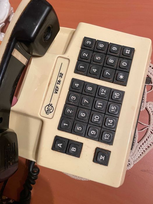 Telefon fix butoane vintage comunism model VEF TA 32