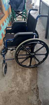 Инвалидные коляски: комнатная и уличная