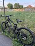 Bicicleta full suspension