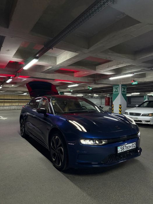 Продам Zeekr 001 YOU