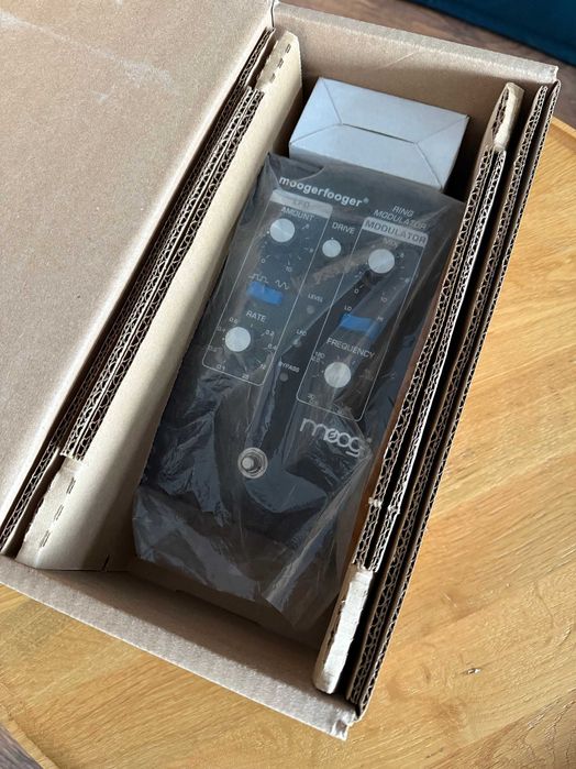 Moog MF-102 Moogerfooger Ring Modulator