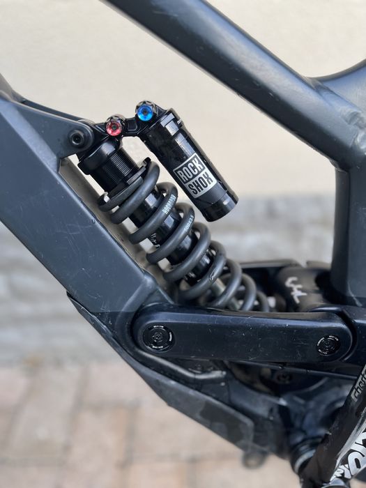 Yt tues al base 2020 M Downhill schimb cu E-bike!