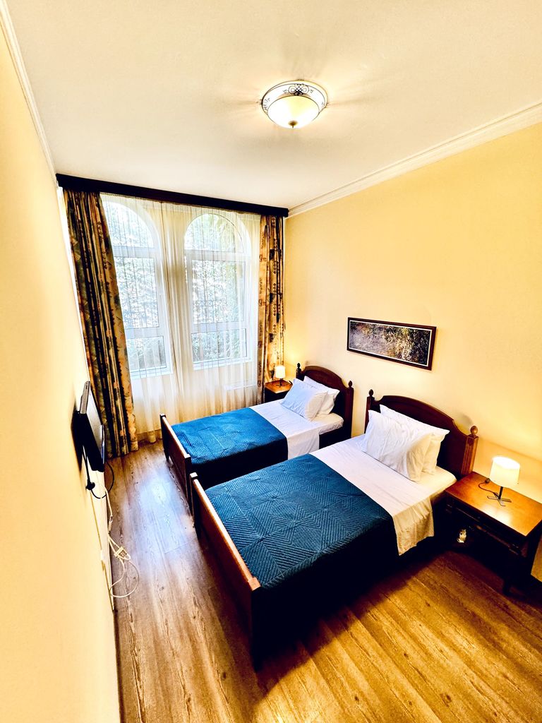 Продава се Тристаен апартамент в Созопол - 126 кв.м за 1068 €/кв.м - Снимка #9