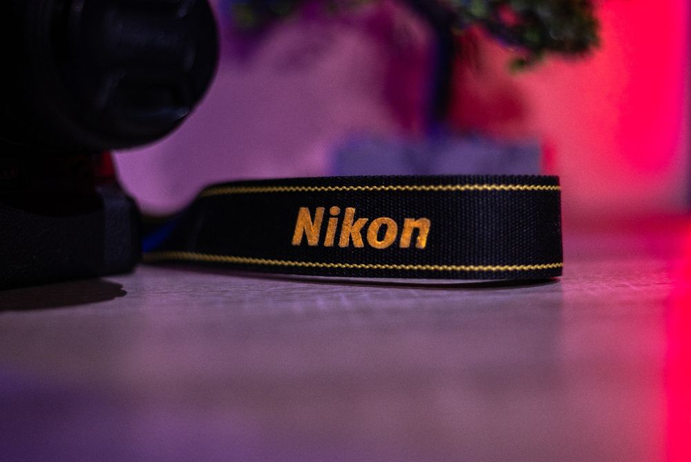 Nikon D3200 + Обектив Nikon 18 + 55 KIT  DX VR