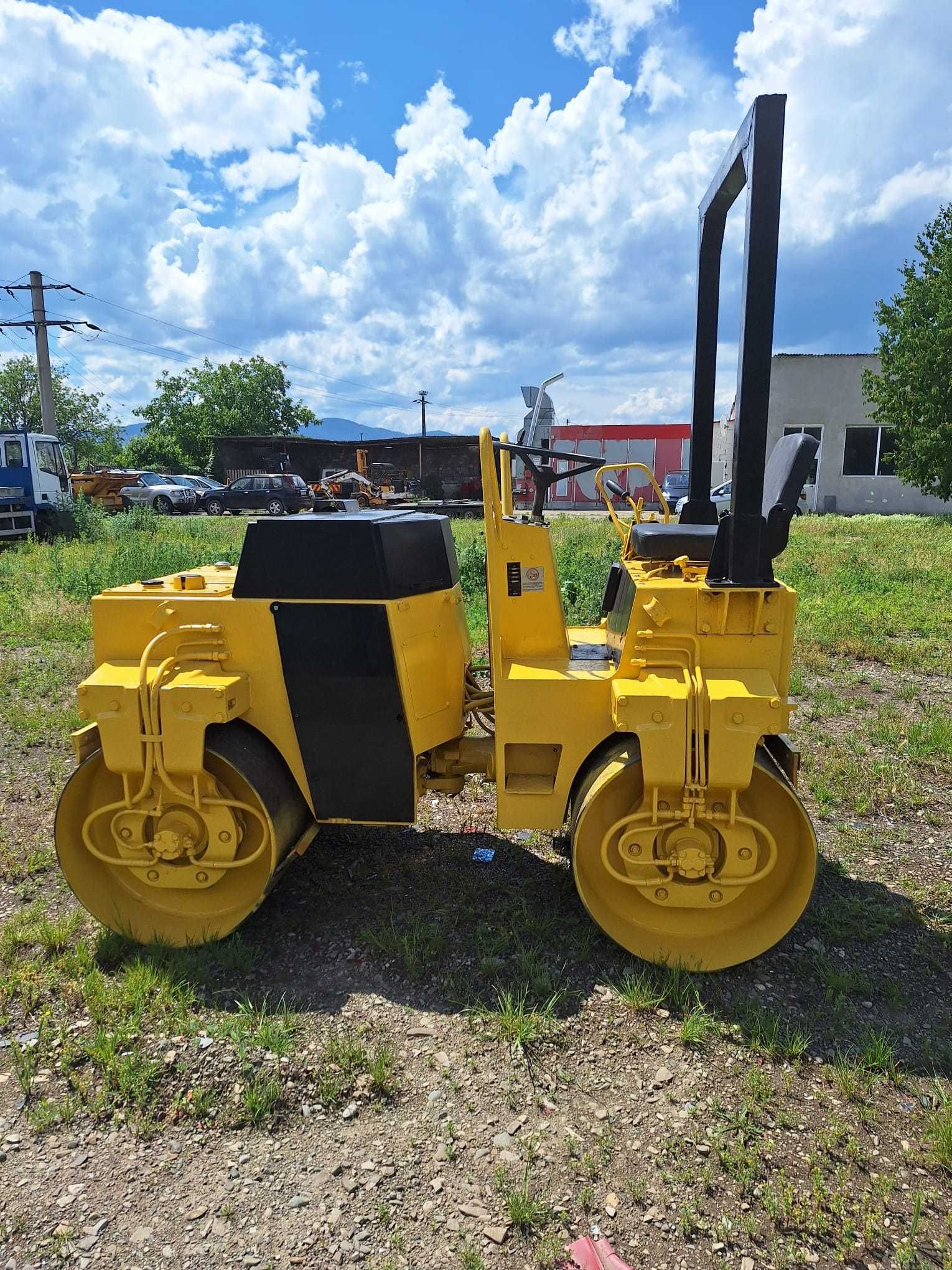 Vand / Inchiriez Cilindru Compacor BOMAG 3 Tone
