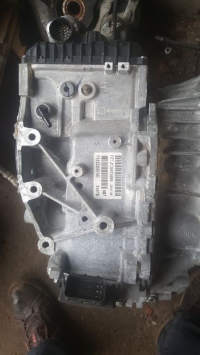 Jeep cherokee 2.0 D 2011-2016 cutie viteze AUTOMATA 4x4 P68223587AD