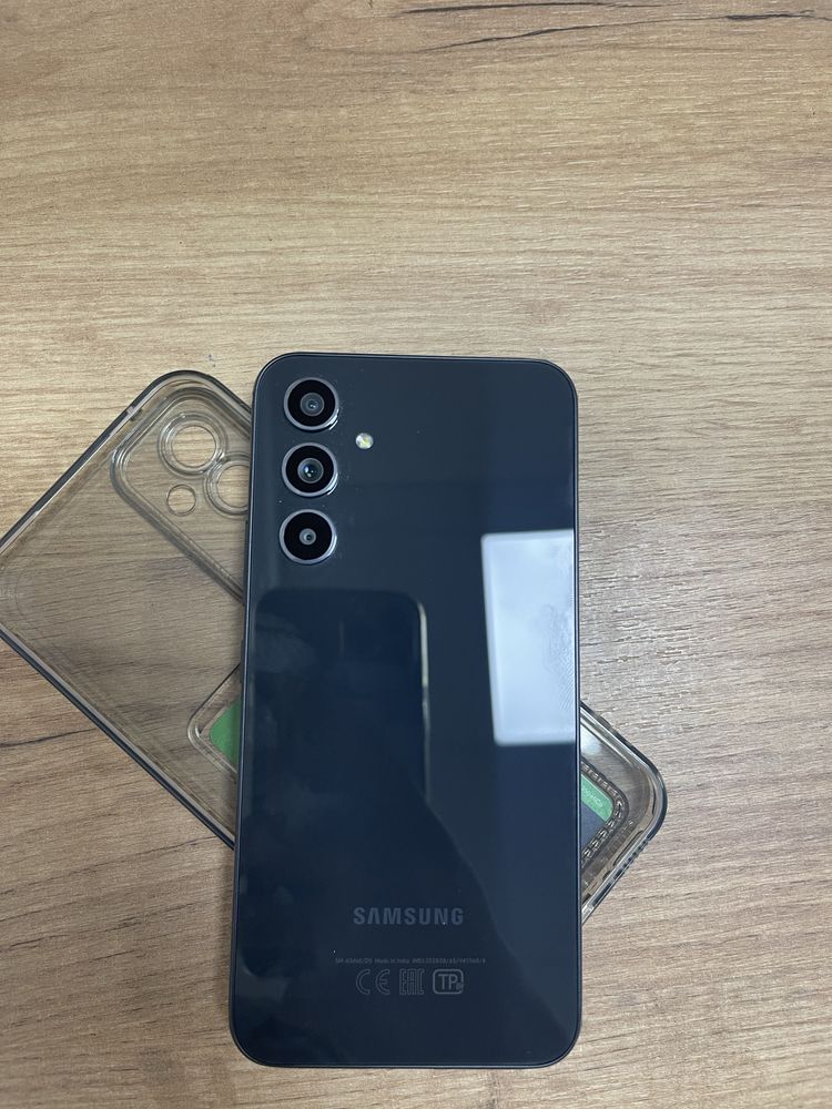Samsung A54. 8/256GB xolati yangi karobka dakument 2oy ishlatildi