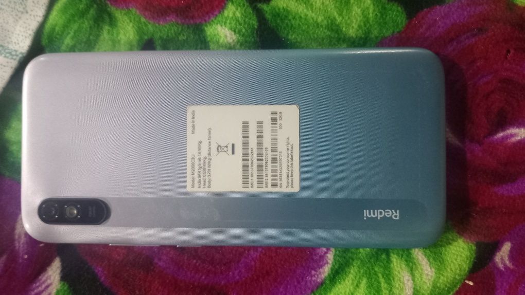 Redmi 9 A kropka dakument bor sotiladi.