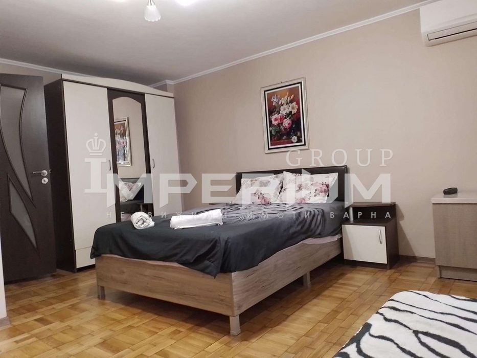 Дава се под наем Тристаен апартамент в Варна, Център - 75 кв.м за 510 € - Снимка #1