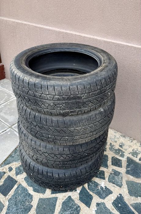 Petlas EXPLERO W671 225/55/18