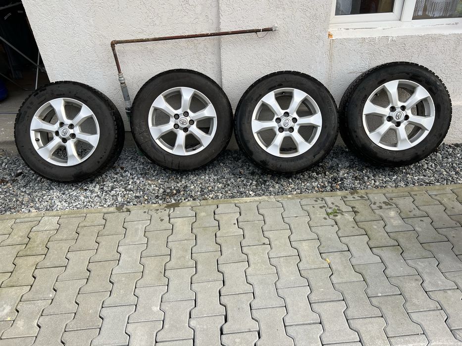 Jante + Anvelope 225/65R17 de iarnă in stare bună Dot 2022