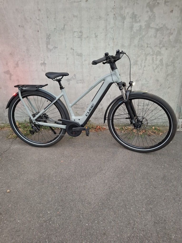 Bicicleta Electrica Cube Kathmandu 750, Bosch Performance Cx