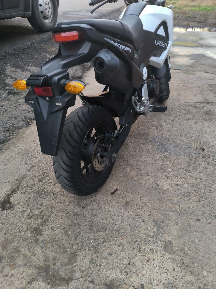 Moto 125 urban(honda), variante!