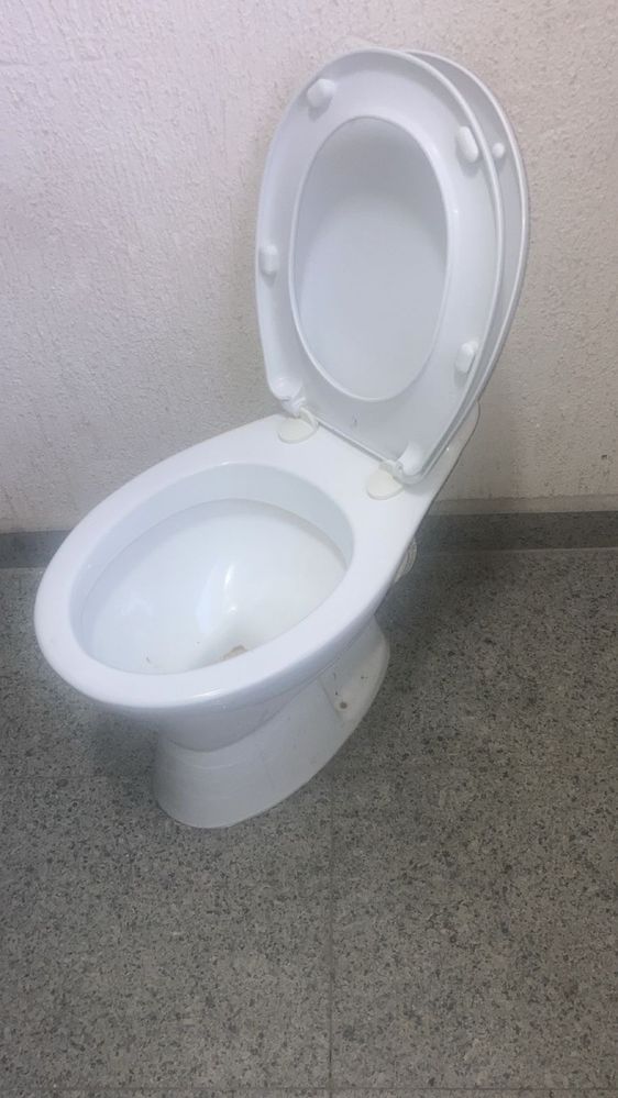 Унитаз в отличном состоянии