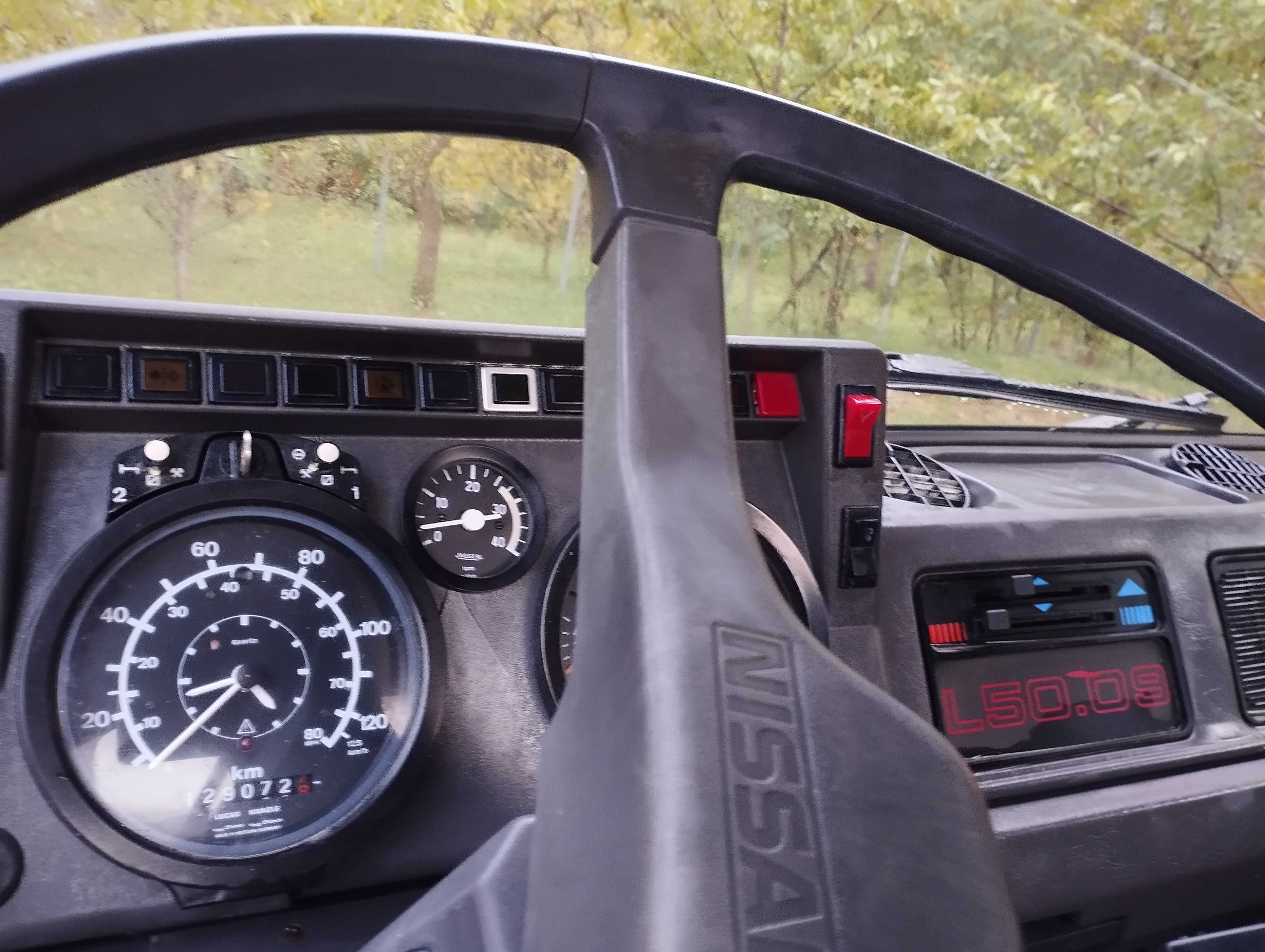 Vând basculanta  Nissan L50