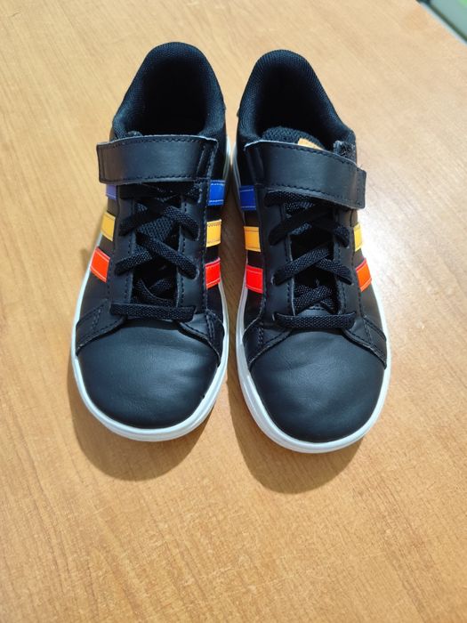 Оригинални маратонки на ADIDAS