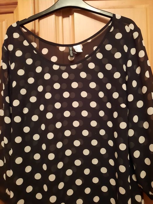 Bluza H&M neagra cu buline albe mărimea 44