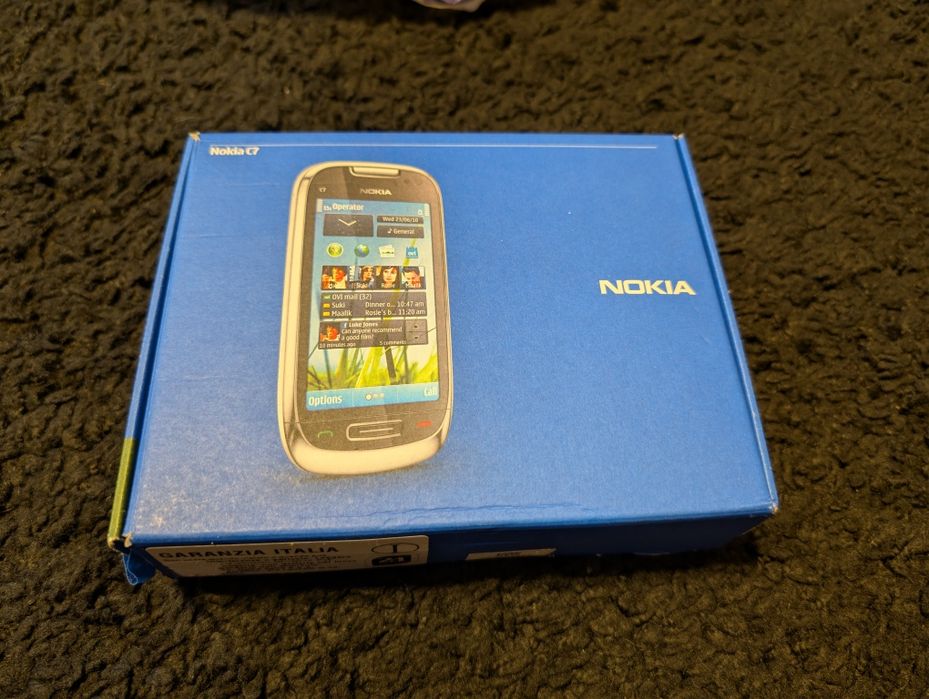 Nokia C7 ,telefon nou cutie completa cu accesorii sigilate