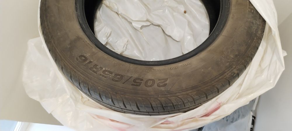 Продам комплект летней резины 205/65/R16
