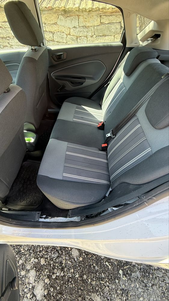 Ford Fiesta MK7 / Форд Фиеста / 1.4 TDCi / 68к.с. / 2010г. / На ЧАСТИ