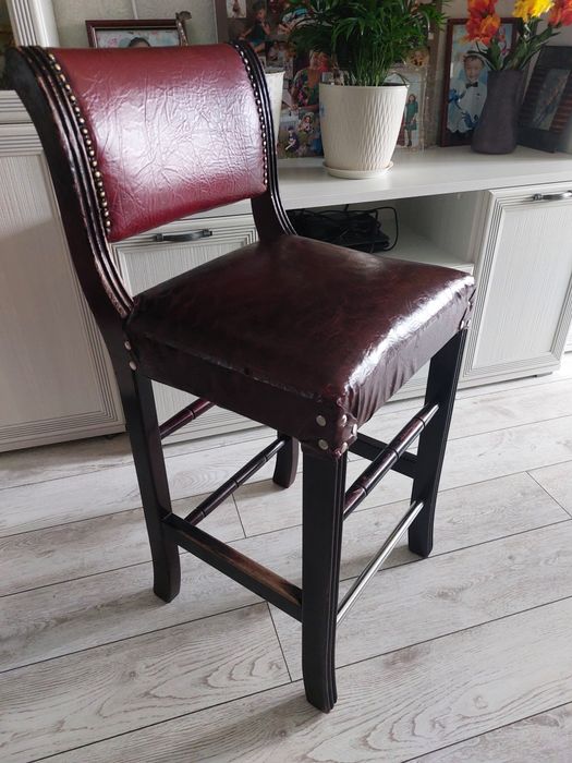 Стулья барные из дерева