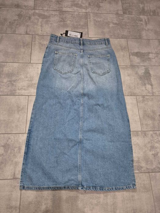 Vand fusta noua trendyol 38 cu etocheta