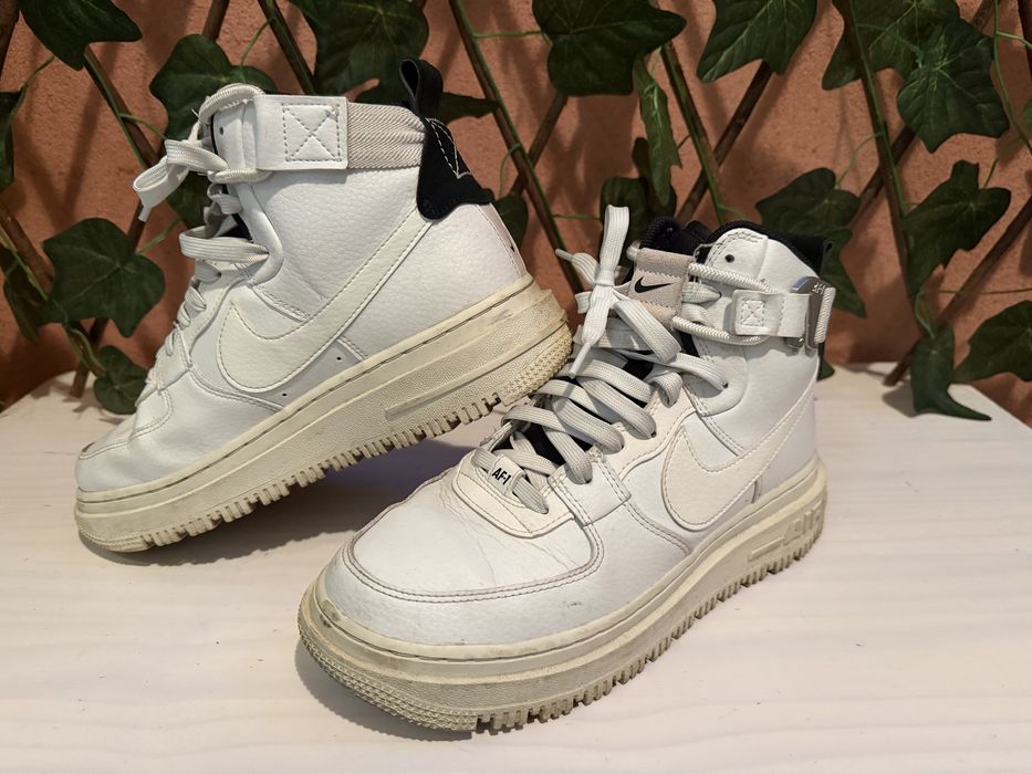 Дамски зимни кецове Nike