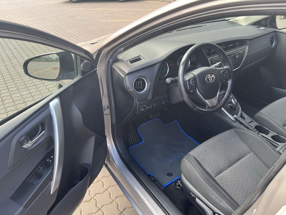 Toyota Auris Benzina Hybrid An fabr:11.2014 Automata Camera Park Assis