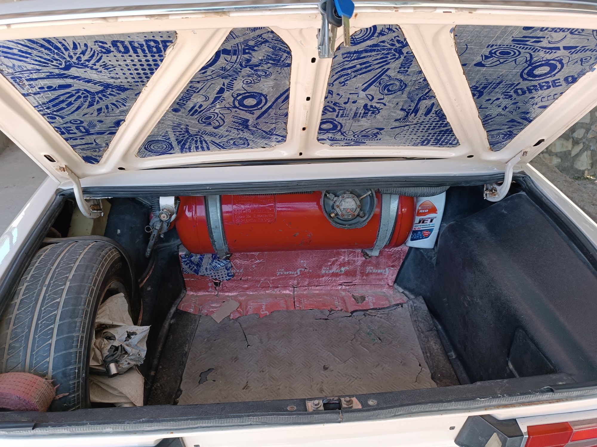 Vaz2106 sotiladi