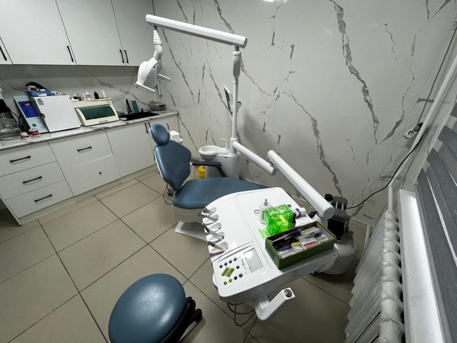 Стоматологическая установка в хорошем состоянии