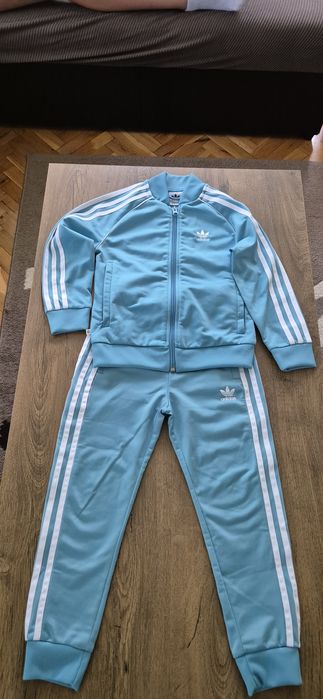 Анцунг Adidas ръст 122см.