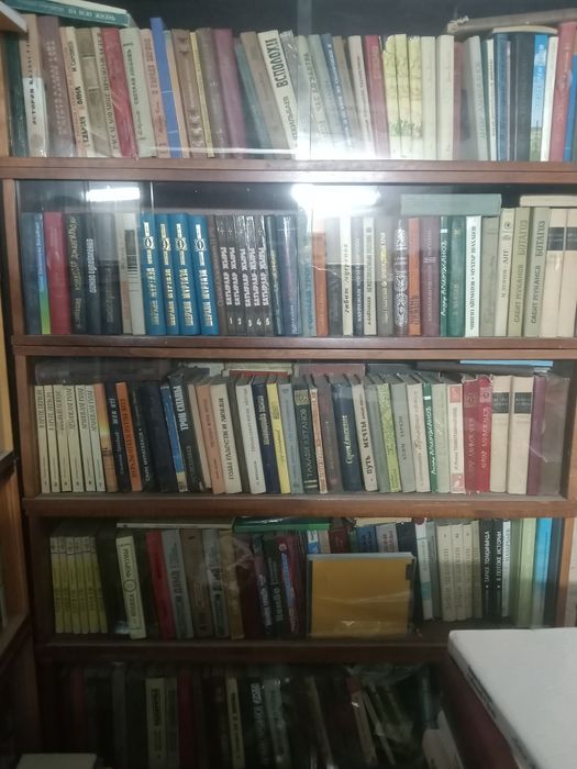 Продаю книги казахстанских авторов