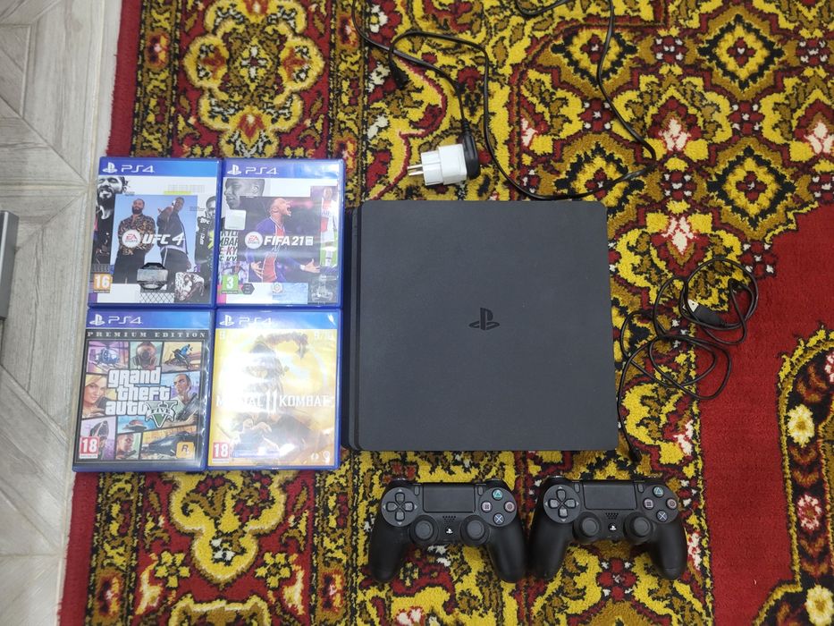 Sony Playstation 4 slim