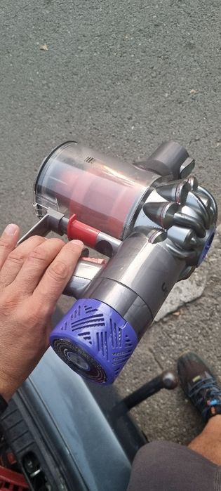 Corp aspirator Dyson V6 Absolute