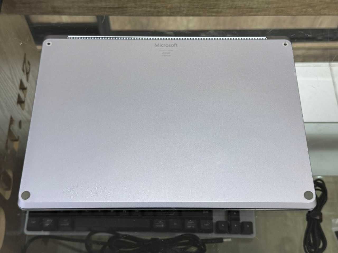 Microsoft Surface laptop 4 Ryzen 5-4680U ram 8 ssd 256