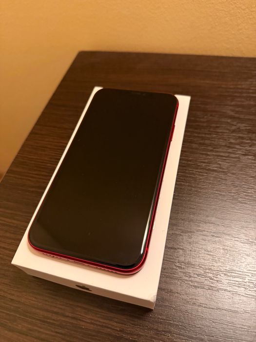 iPhone 11 | 64 GB | Product RED | Работи отлично (батерия 75%)