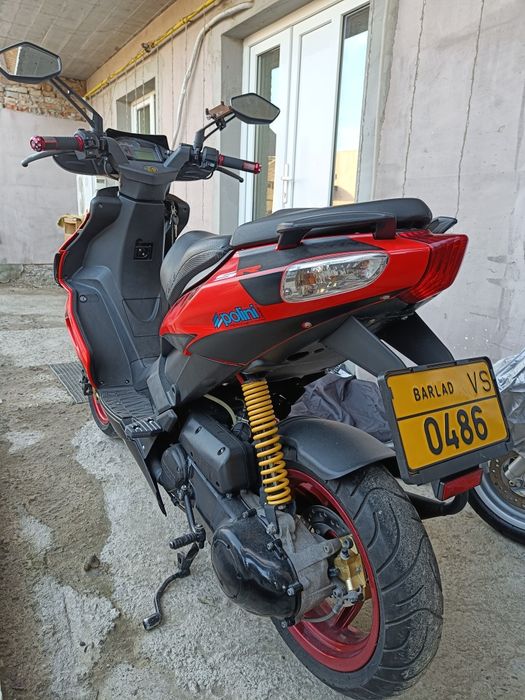Scuter Aprilia SR50, an 2020, carburatie