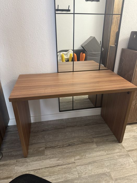 Birou + scaun ergonomic
